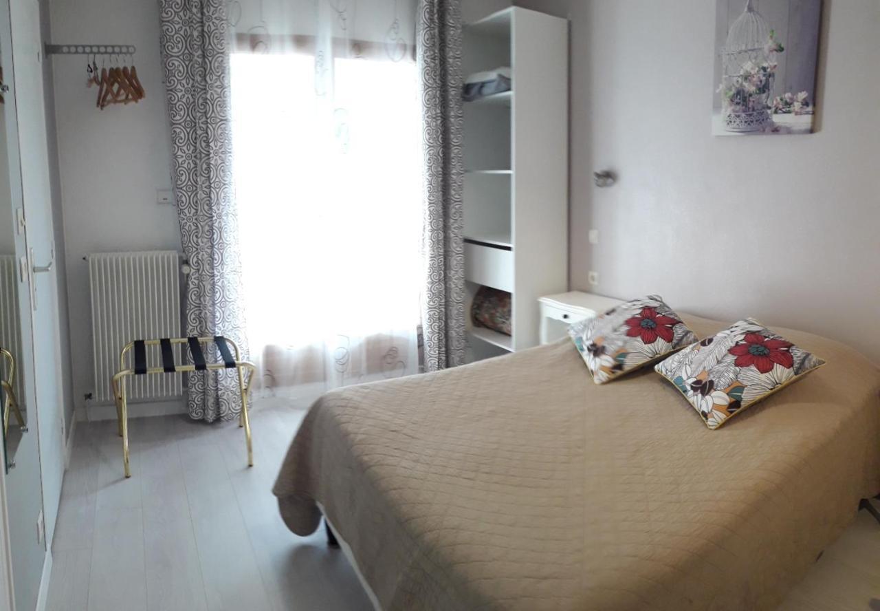 Hotel Le Chatelet Сан-Пол-дьо-Фънуе Екстериор снимка