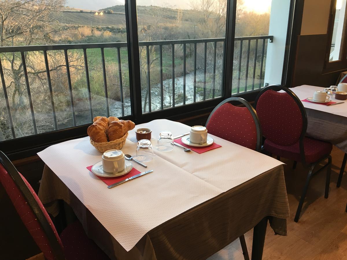 Hotel Le Chatelet Сан-Пол-дьо-Фънуе Екстериор снимка