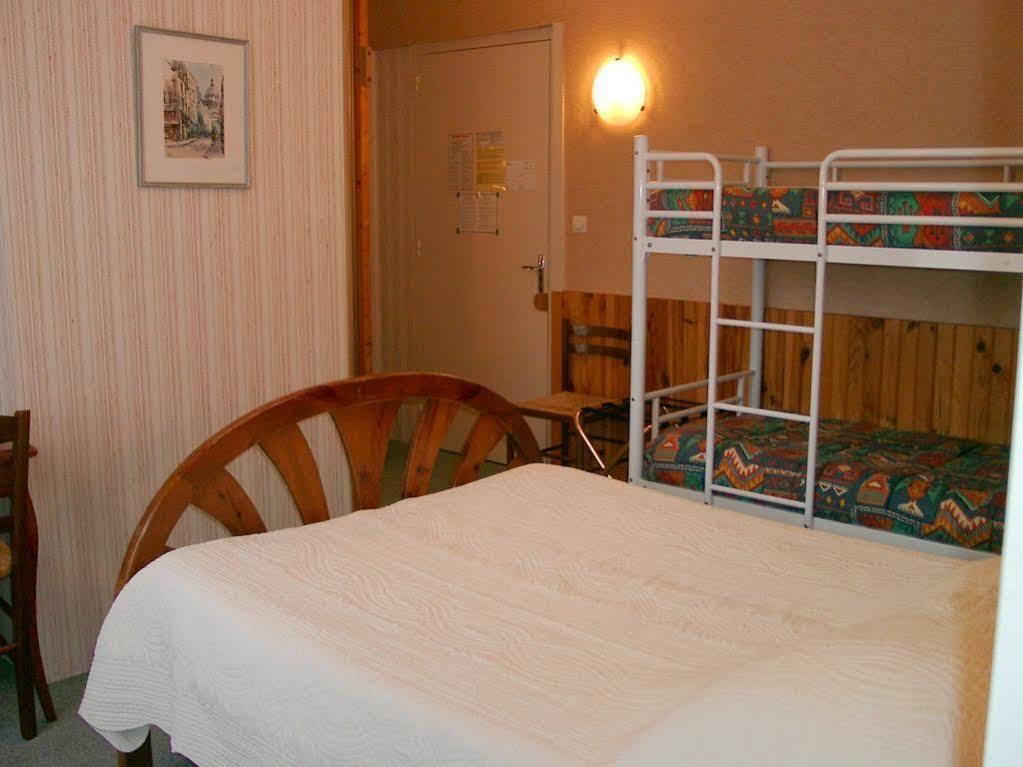 Hotel Le Chatelet Сан-Пол-дьо-Фънуе Екстериор снимка